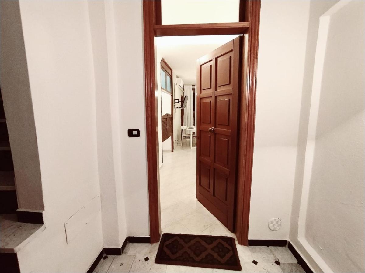 A Due Passi Dal Mare Hotel Moneglia Exterior photo