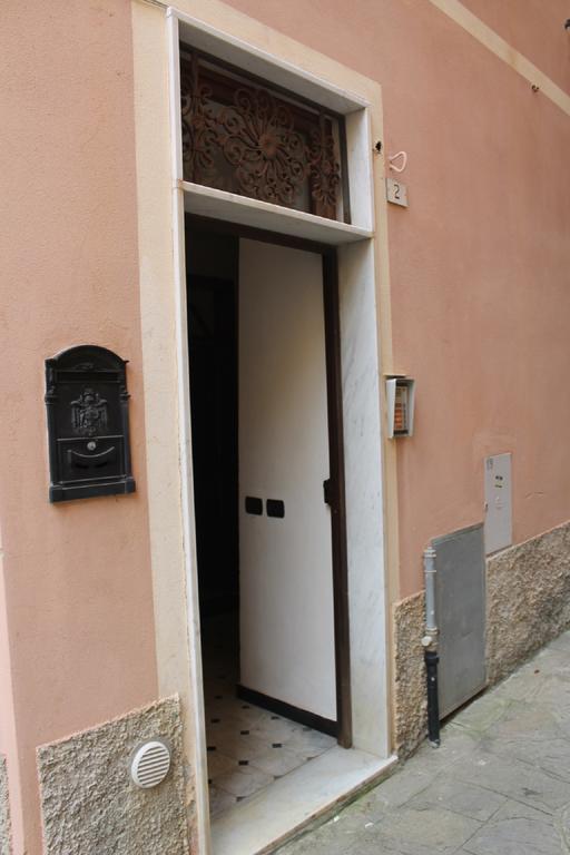 A Due Passi Dal Mare Hotel Moneglia Exterior photo